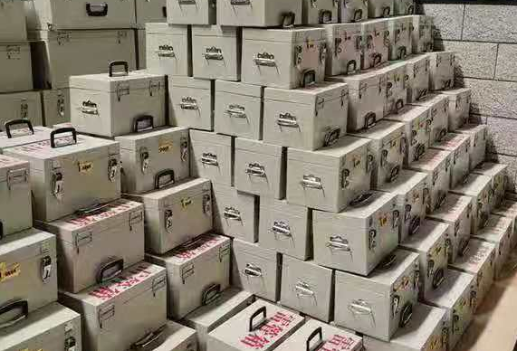 襄城不同材质的雷管箱/炸药箱有什么区别？