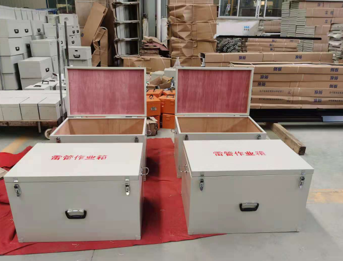 襄城放炮线和雷管炸药在矿山作业时如何存放？