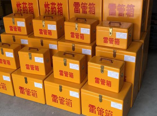 襄城玻璃钢雷管箱的使用寿命一般是多少？